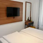 Comfort Apartments By Livingdowntown
