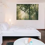 Superb Bright Apartment With Pocket Wifi !!