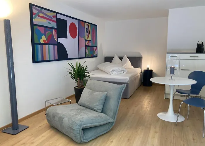 Furnished studio with garden Seefeld I Tiefenbrunnen