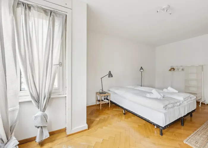Central Apartment For City Explorers 224