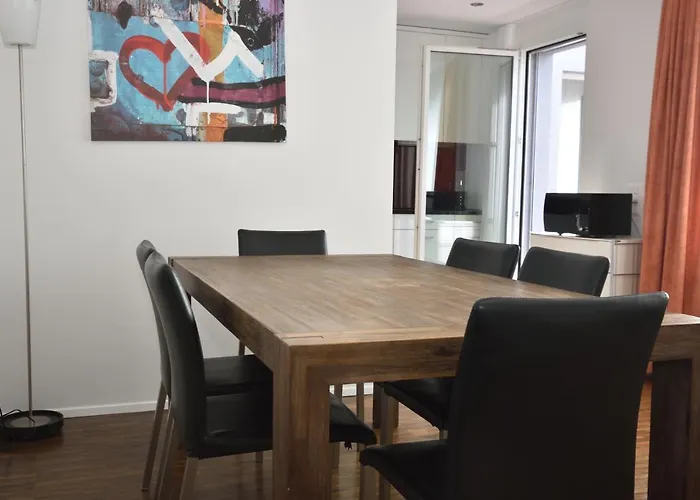 Stylish 1Br Near Lake And Opera - Flower 52