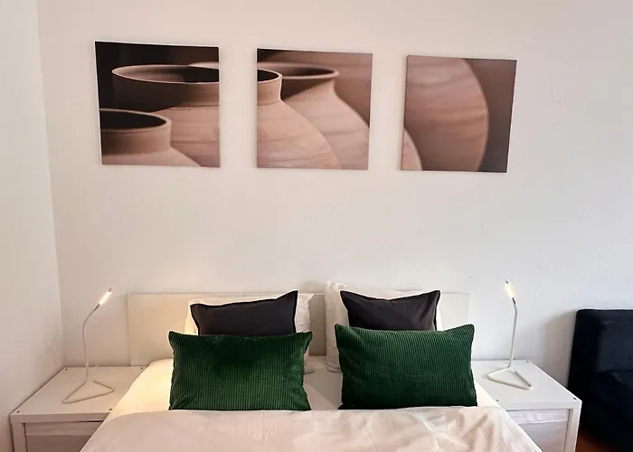 Cozy One-Bedroom Apartment In Zuerich Hoengg