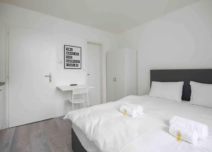 Urban Oasis With Queen Bed And View Be-42