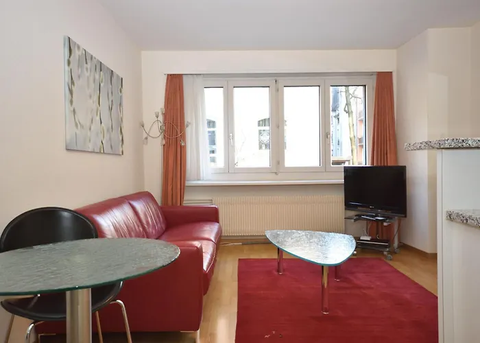 Nice 1Br Flat In The City Center - Crown 3