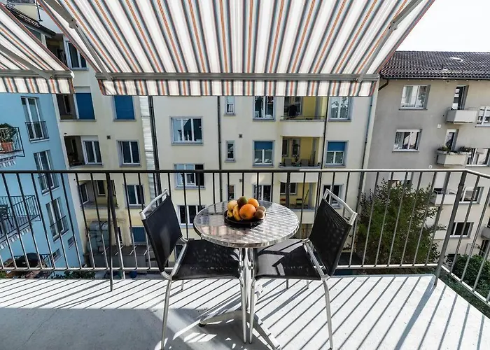 2 Bedroom Apartment Close To Lake - D2