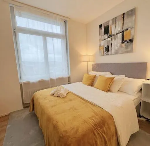Zurich Central Brand New Apartment
