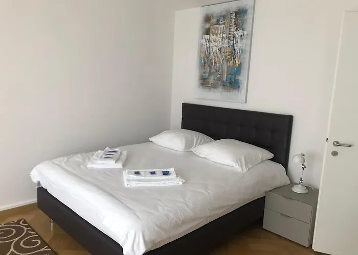 Bright Studio In The City Center - Greenyard 1