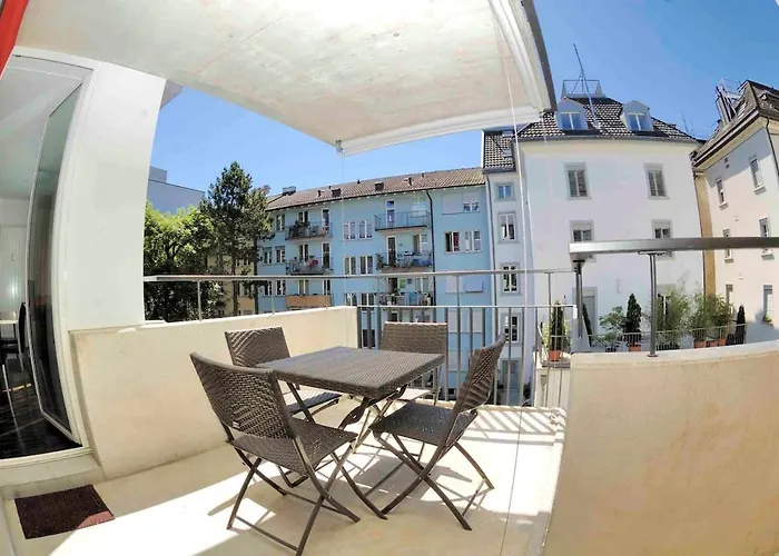 2Br Near Lake - Flower 23