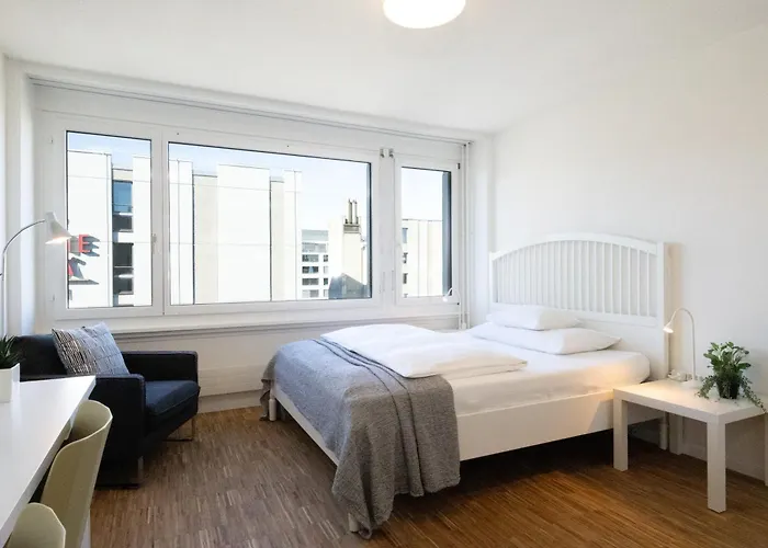 Your Urban Home In City Of Zurich - Near Albisriederplatz & Letzipark