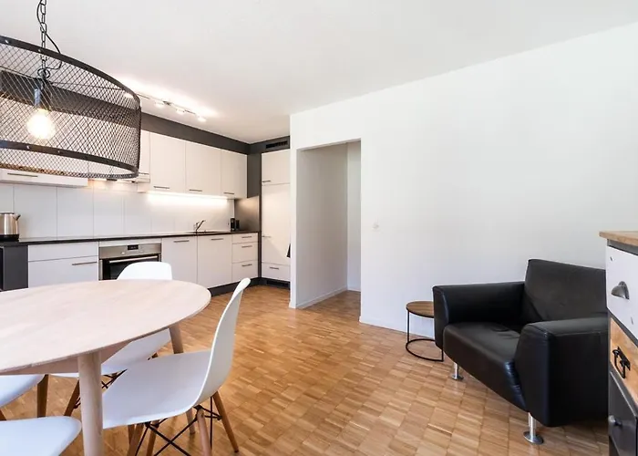 2 Rooms Apartment In District 4