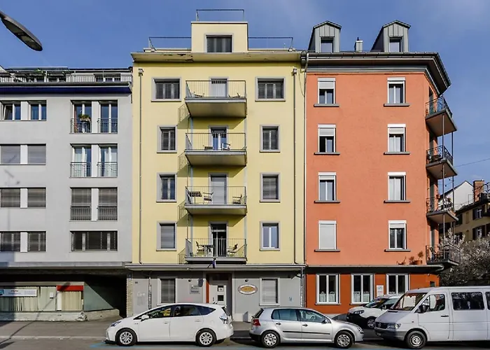 Swiss Star Guesthouse District 3 - Contactless Self Check-In