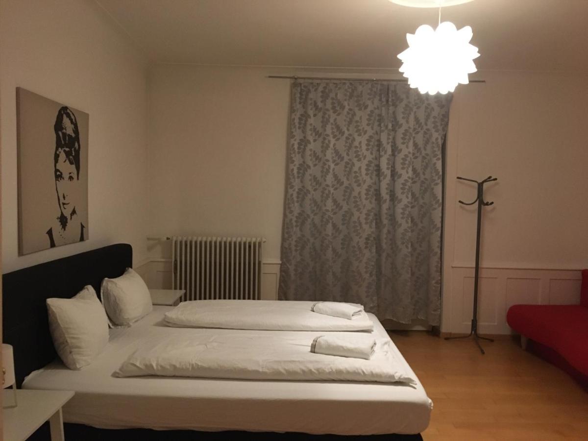 Homestay Zuerizimmer *