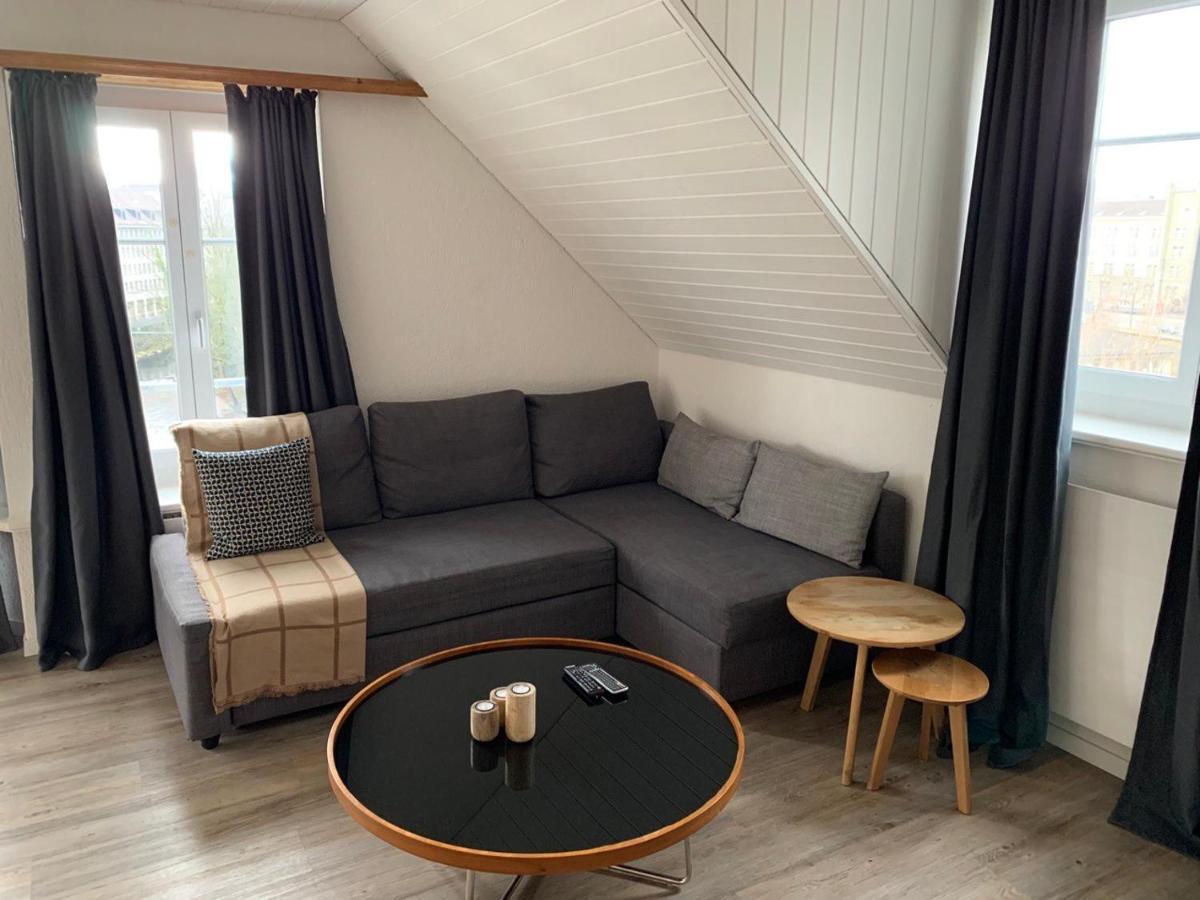 Loewenplatz Near Station By Airhome Apartment