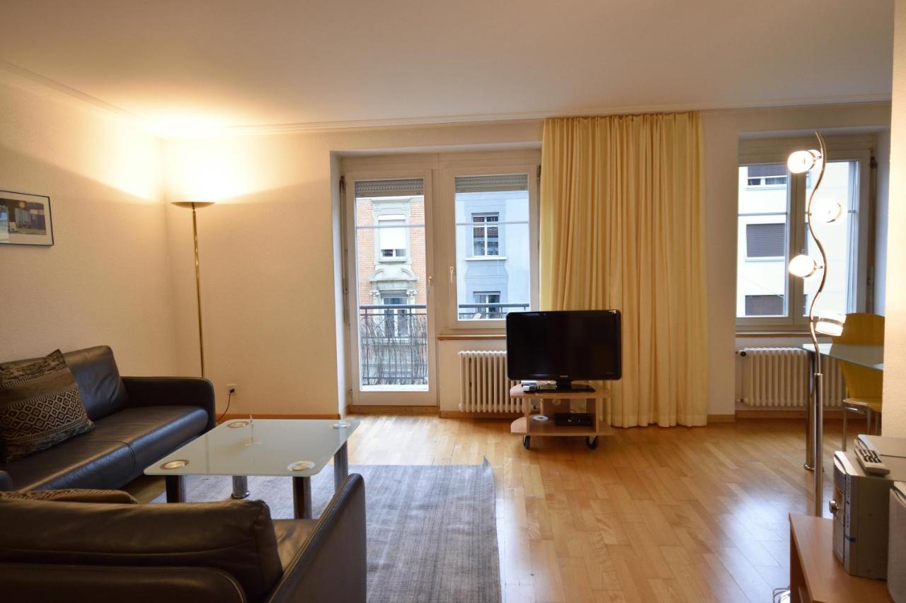 1br Near - Joy St3 R Apartment *