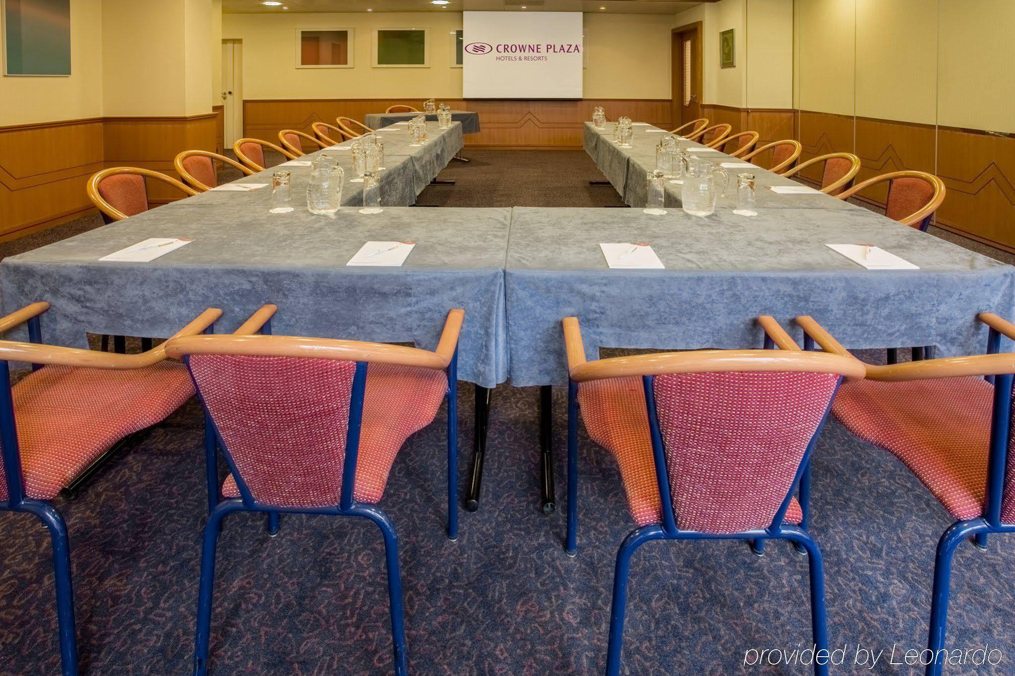 Crowne Plaza By Ihg