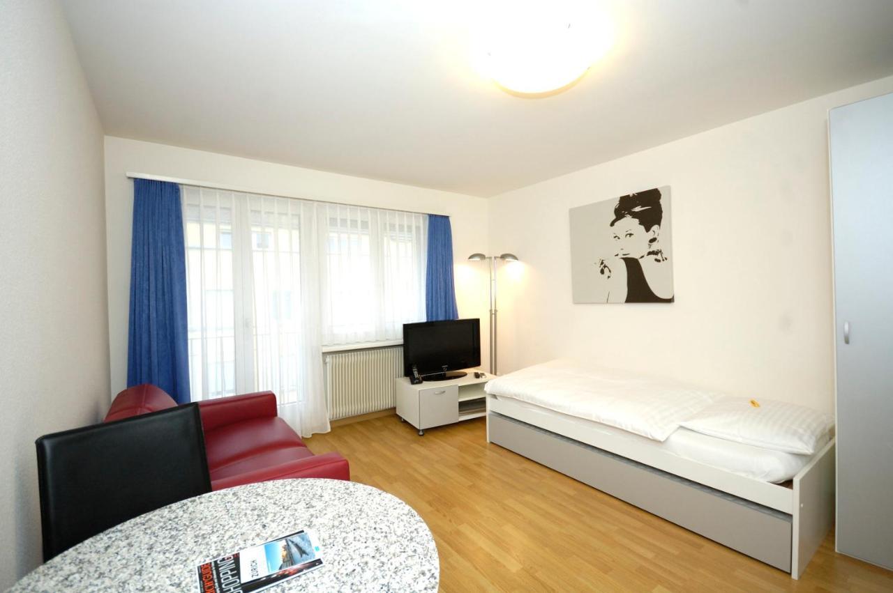 City-studio On Floor - Crown 48 Zurich