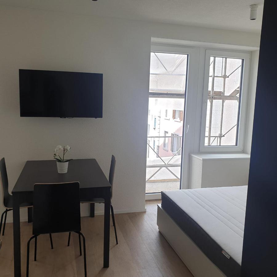 Apartment Hitrental Station