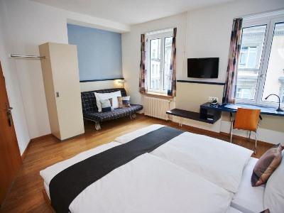 Bristol 3*