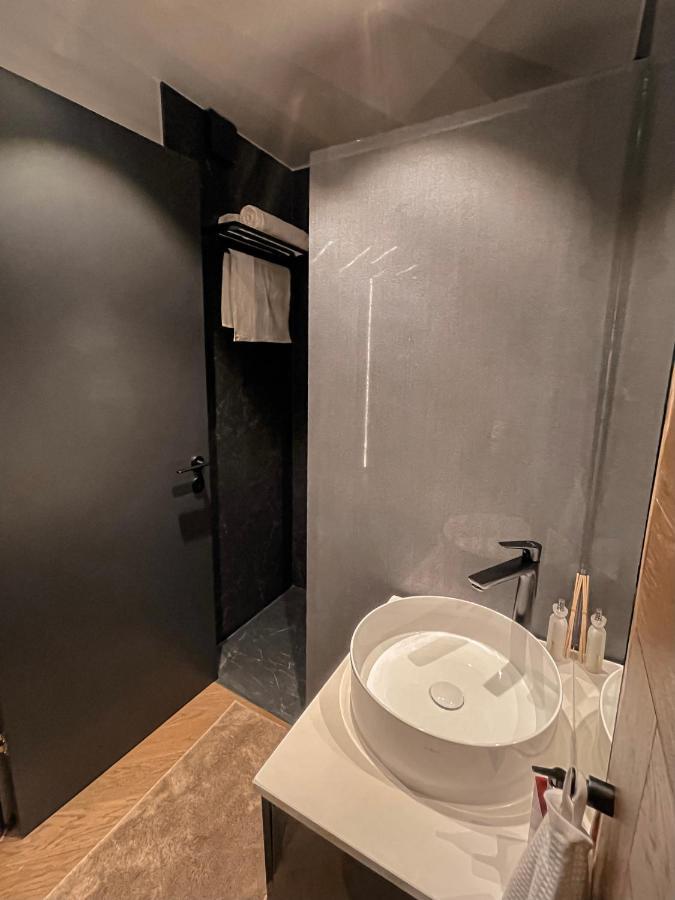 Black Diamond Apartment