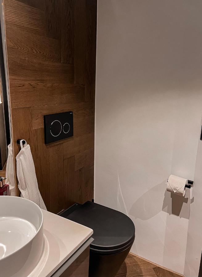 Black Diamond Apartment