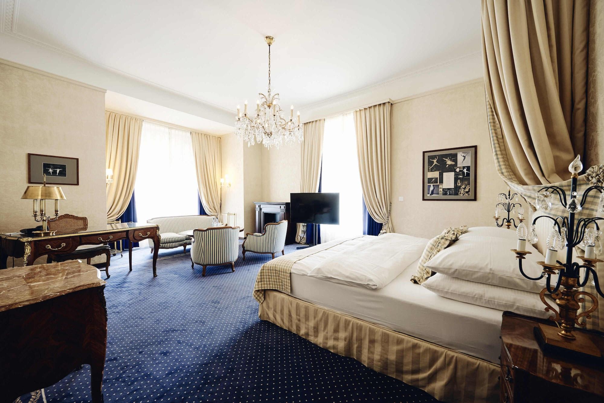 Hotel Europe 4*