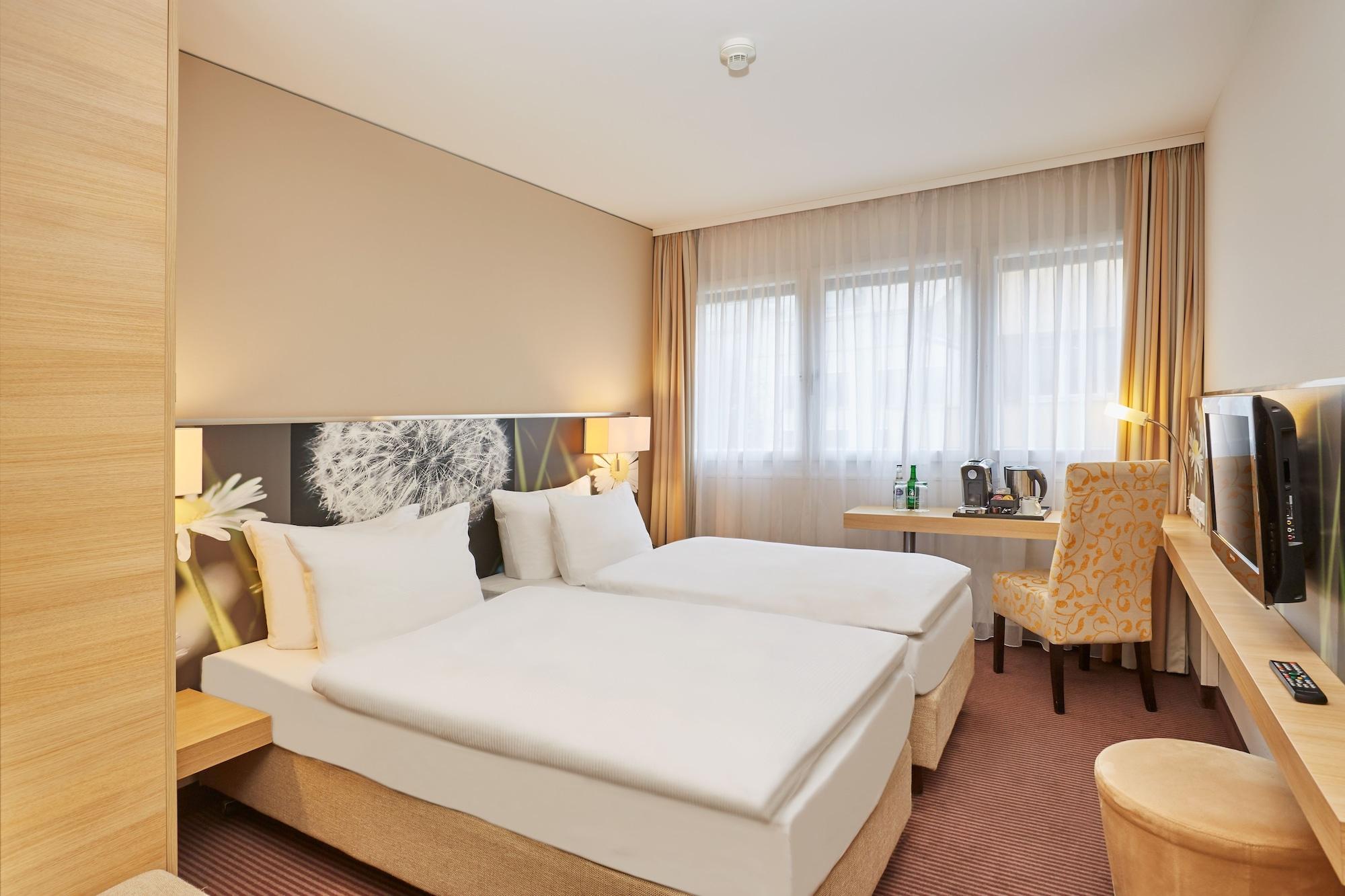 Hotel H+ 4*
