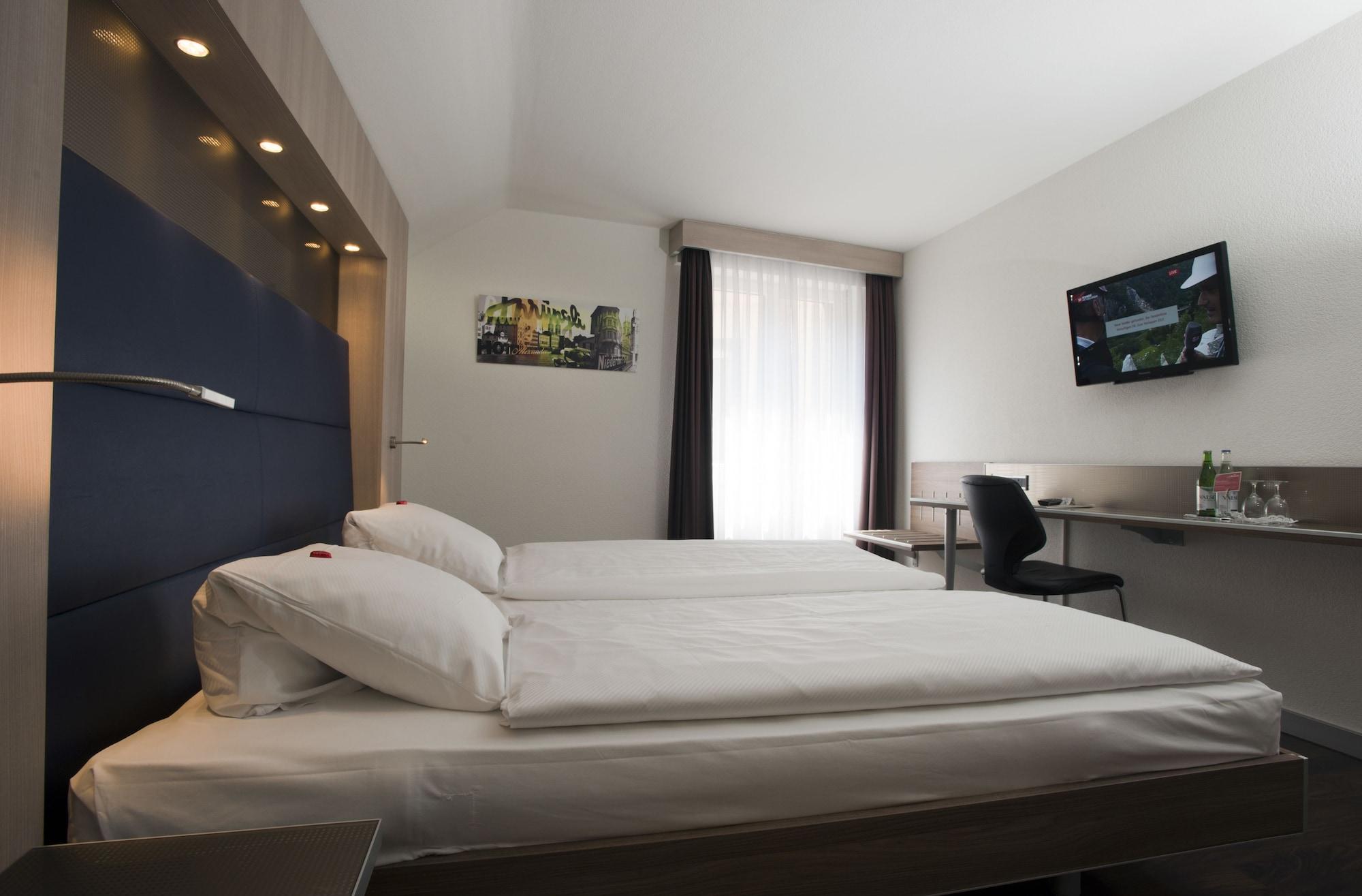 Alexander Old Town 3*
