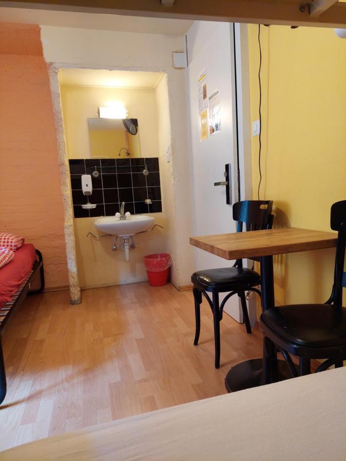 Oldtown Otter Hostel *