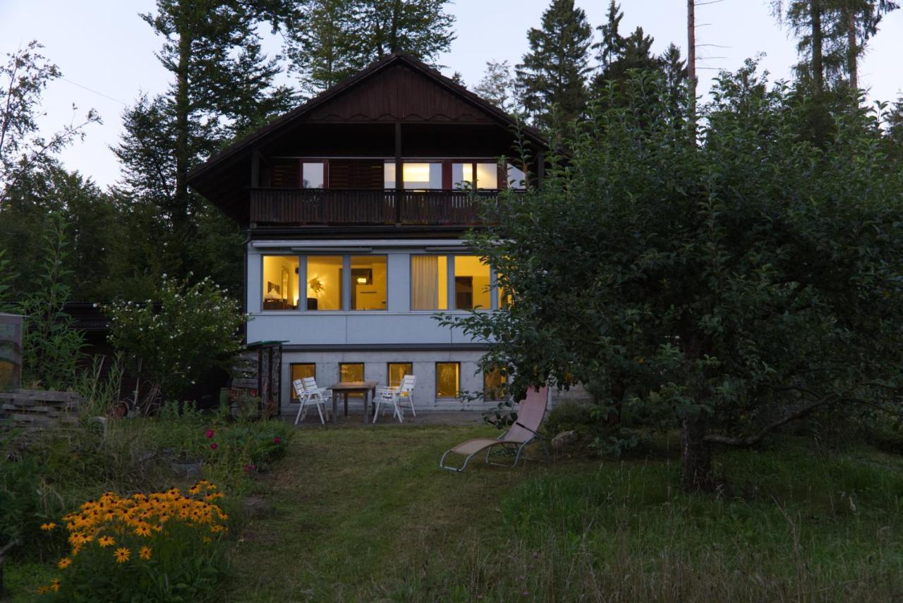 Hausteil In Einer Waldlichtung Im Stadtwald Apartment *