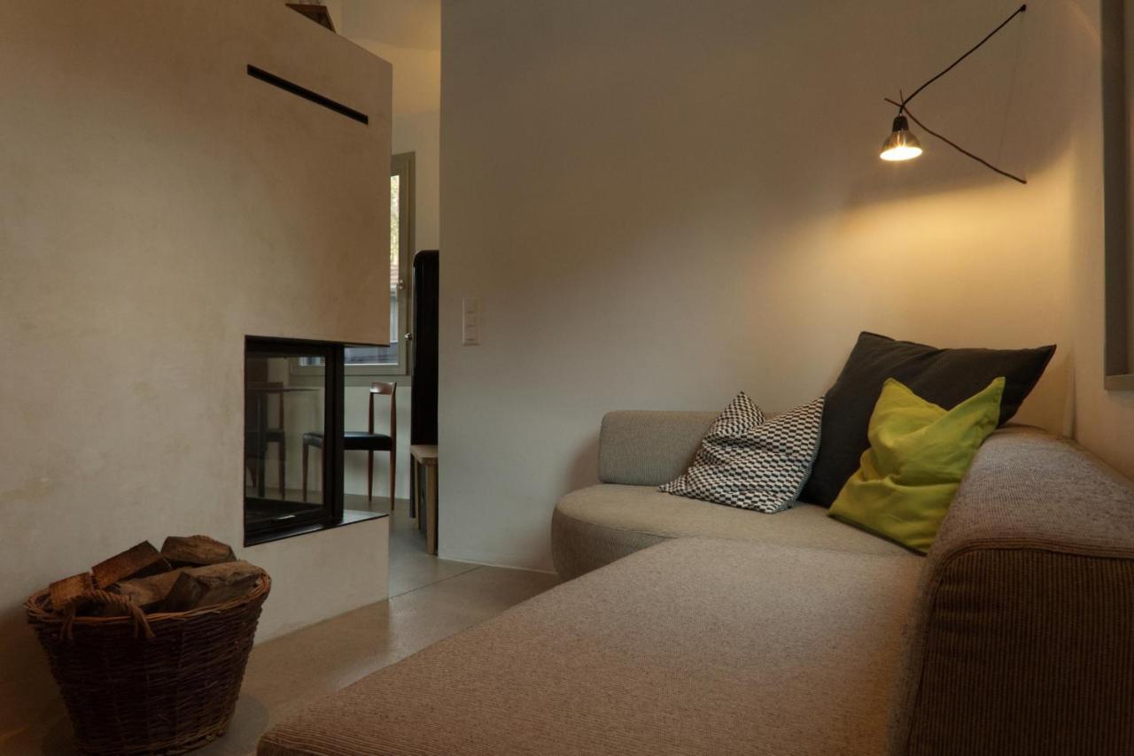 Hausteil In Einer Waldlichtung Im Stadtwald Apartment