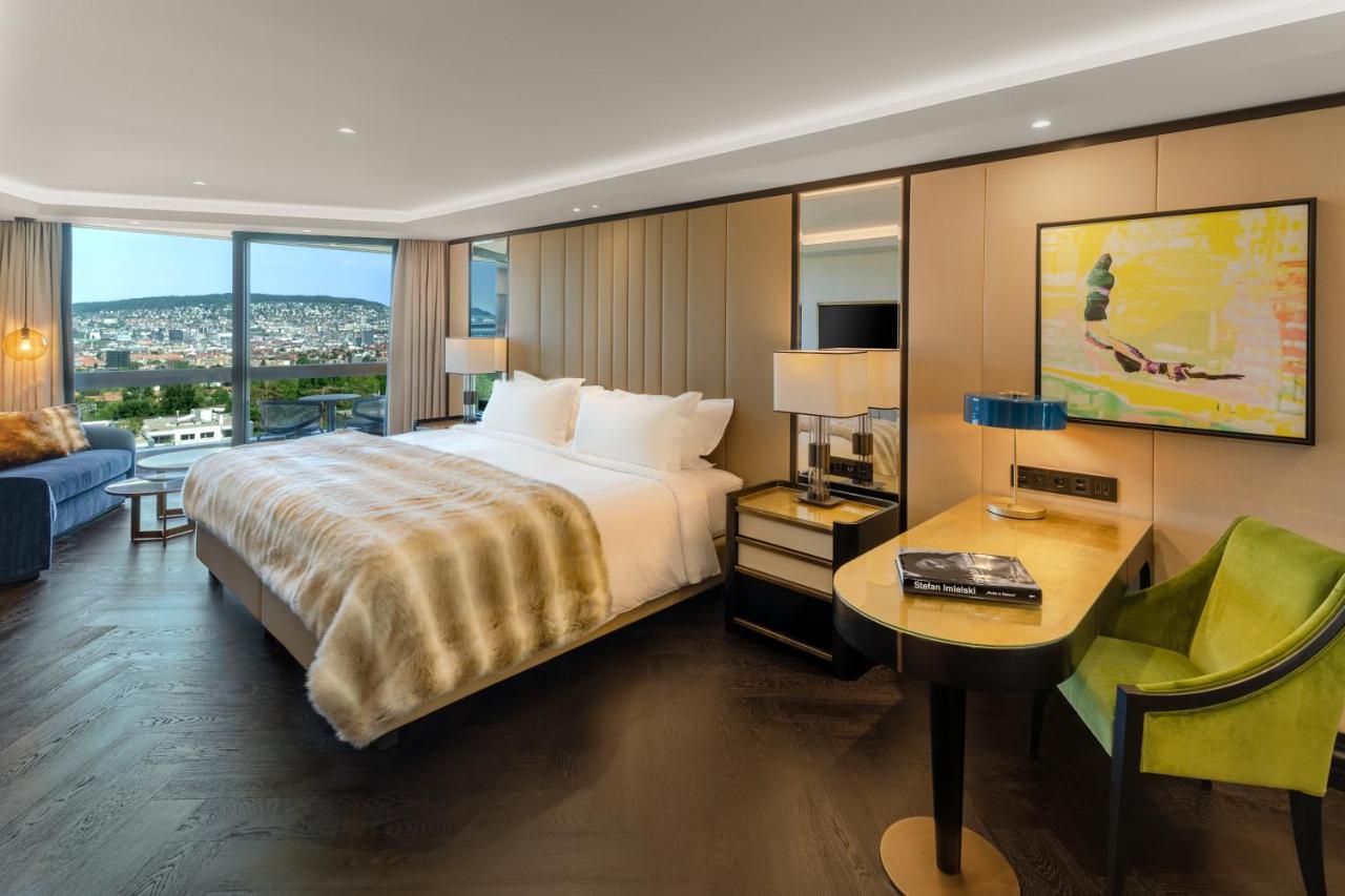 Five - Luxury 5*