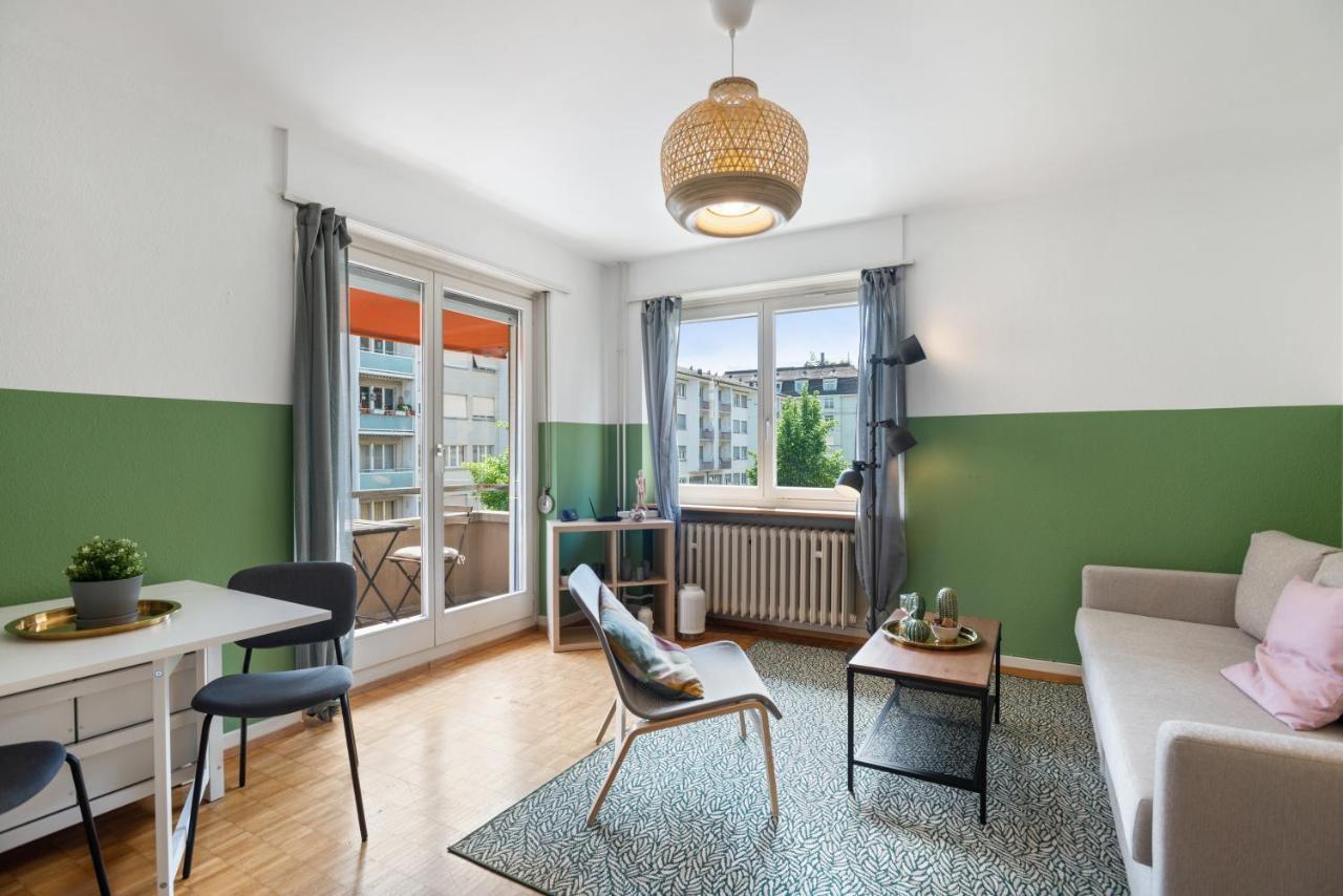 Cozy In The Heard Of Sonnegg Apartment Zurich