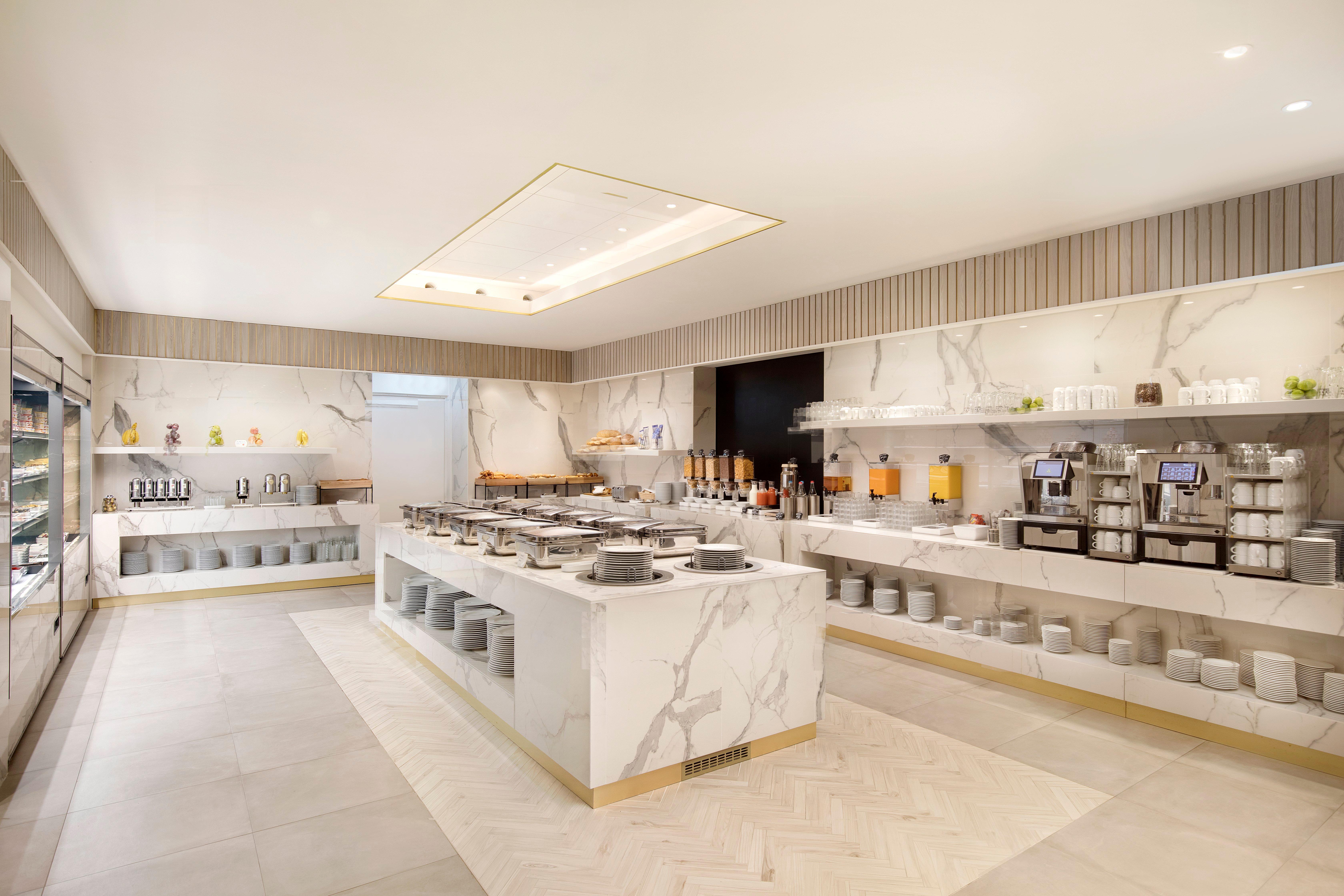 Hotel Crowne Plaza By Ihg 4*
