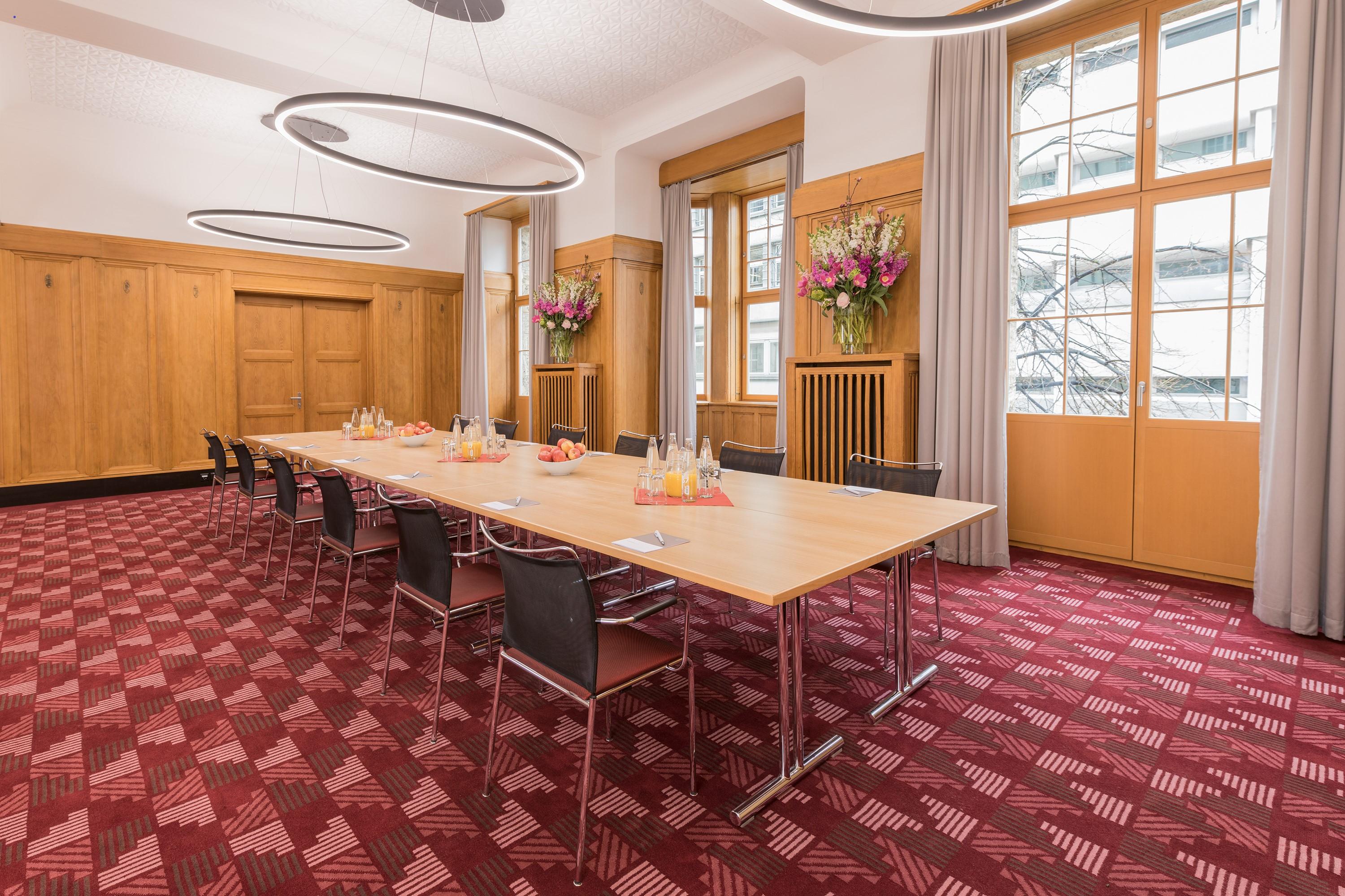 Glockenhof Hotel 4*