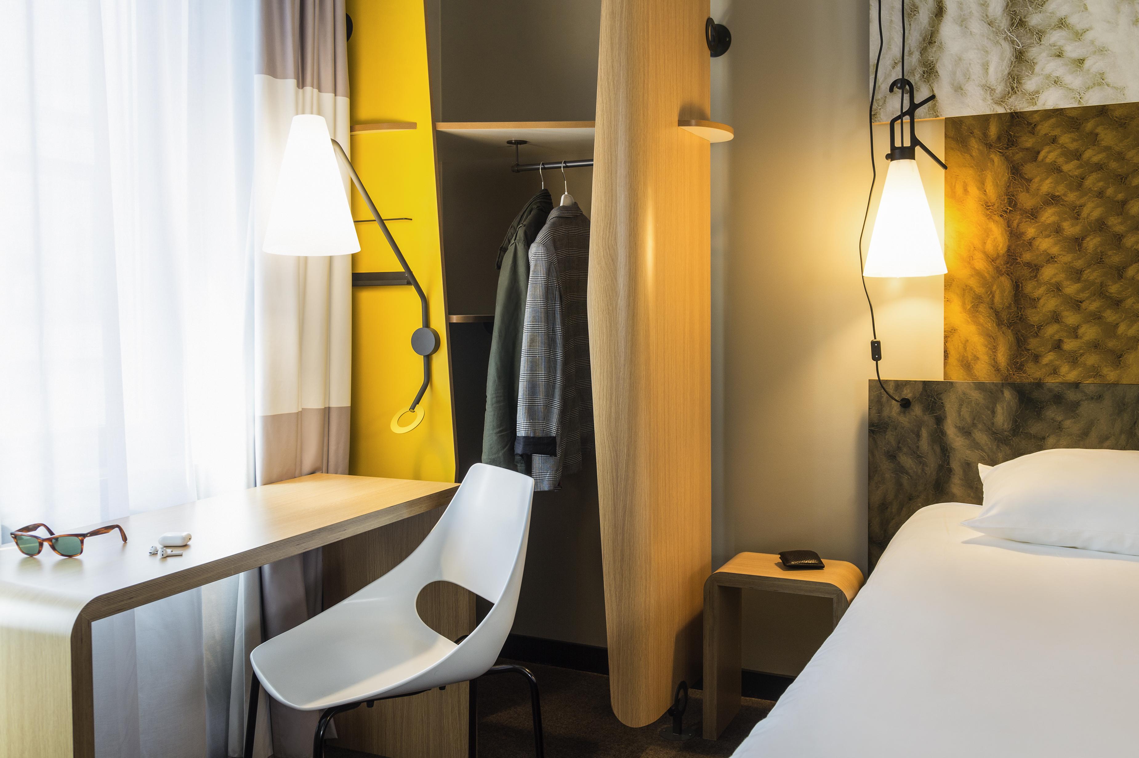 Hotel Ibis West 3*