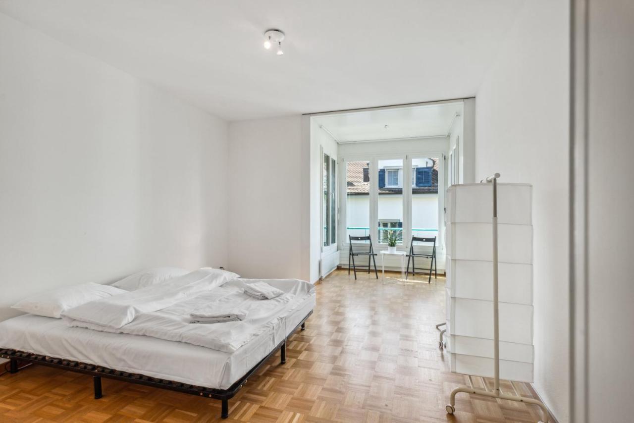 Spacious Hoting Zurique