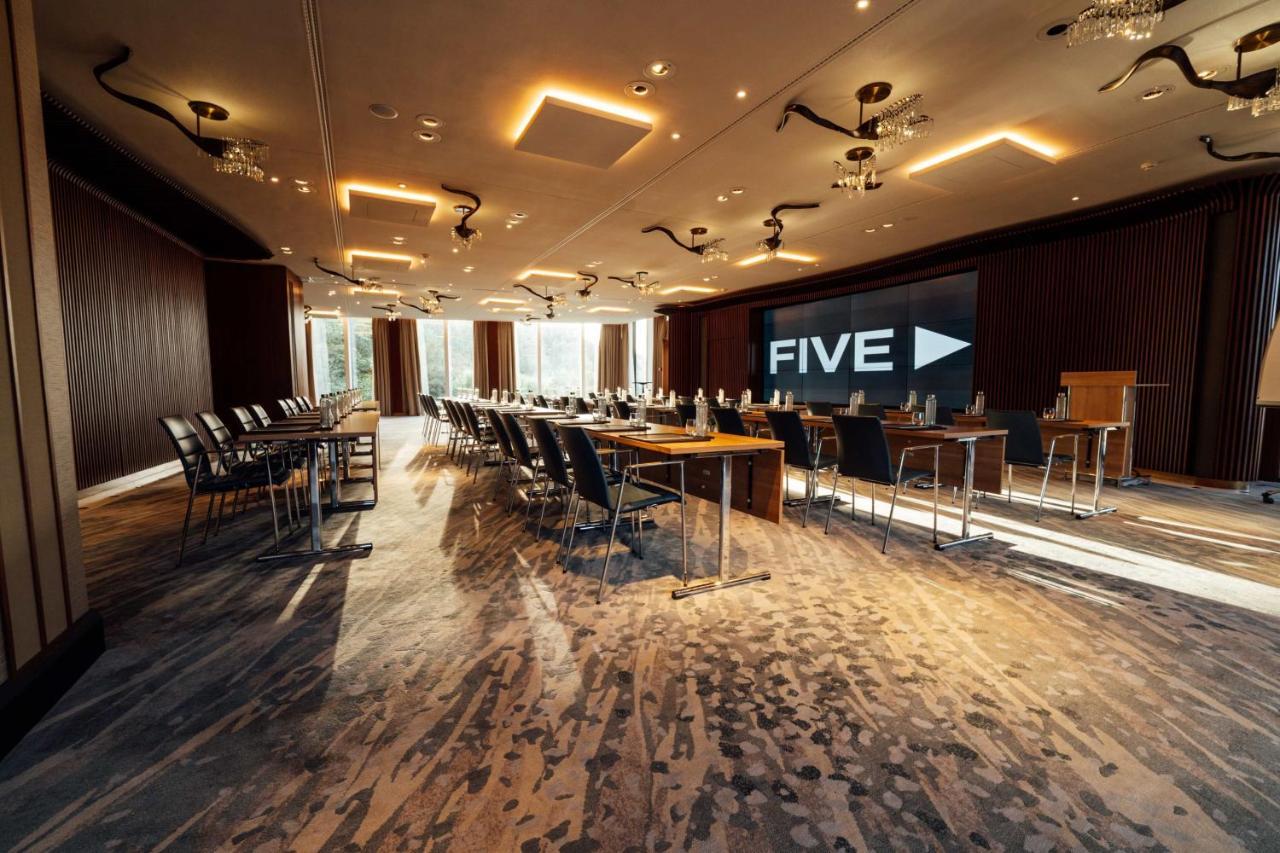 Hotel Five - Luxury