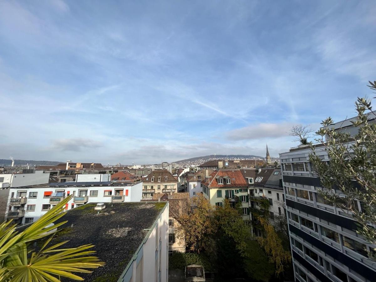 Elisa 6 * Zurich