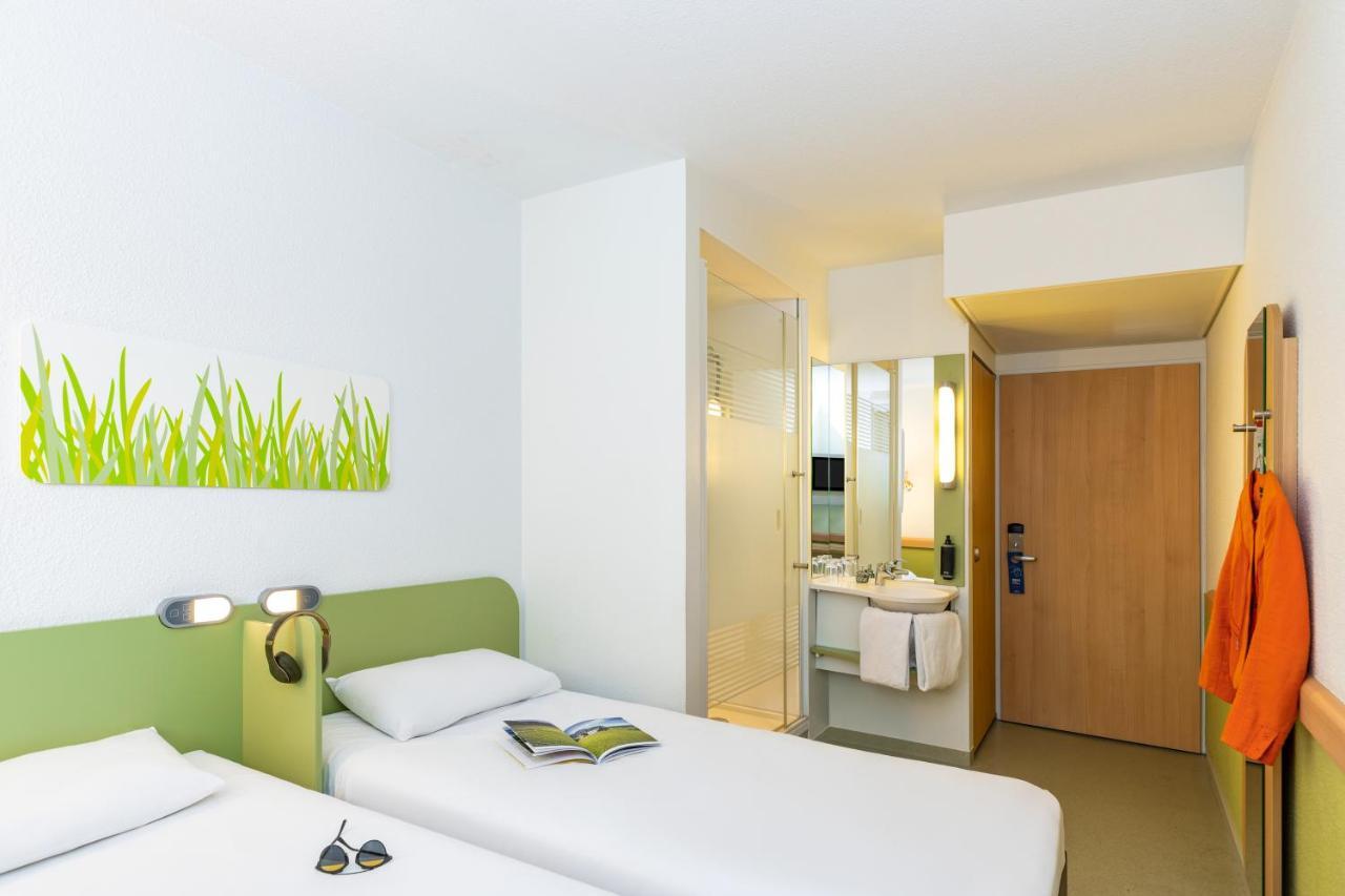 Ibis Budget West *