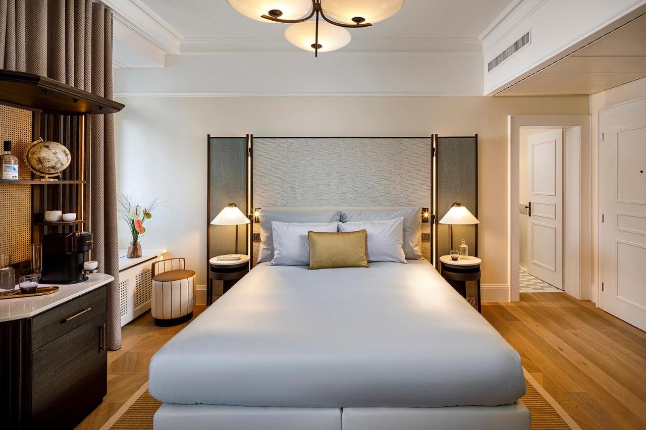 Hotel Small Luxury Ambassador 4*