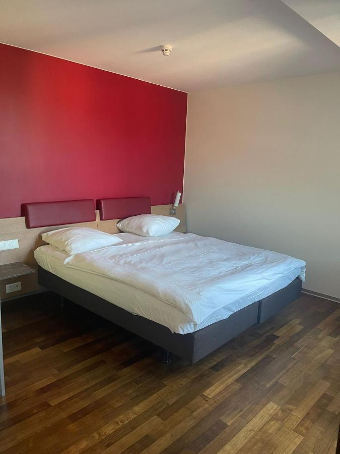 Swiss Star Irchel - Self Check-in * Zurich