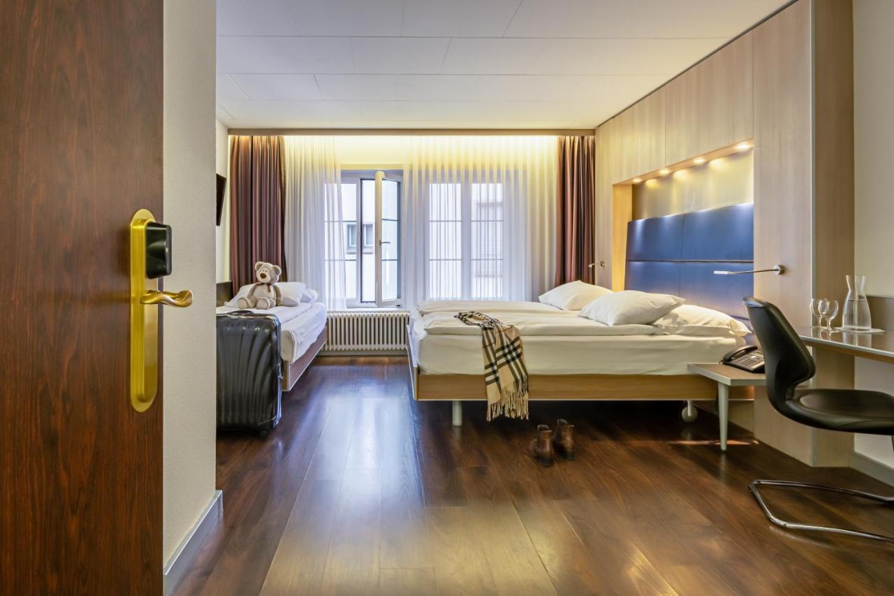 Hotel Alexander Old Town 3*