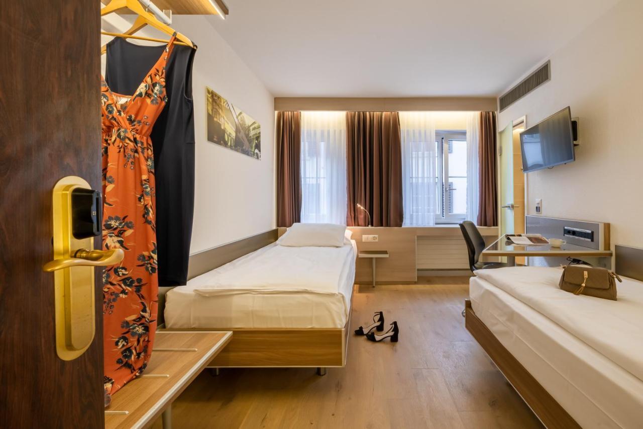 Alexander Old Town 3*