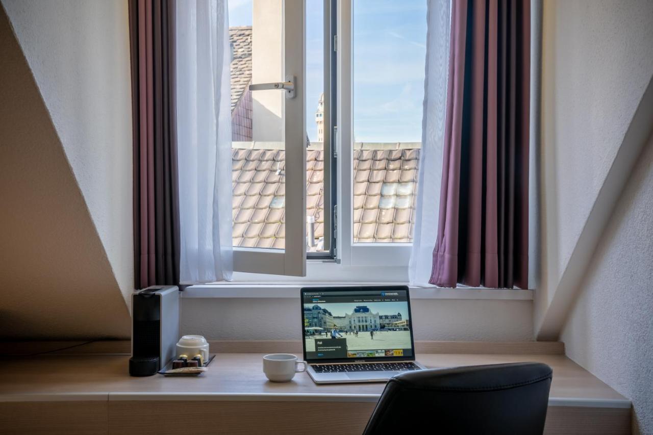 Hotel Alexander Old Town 3*