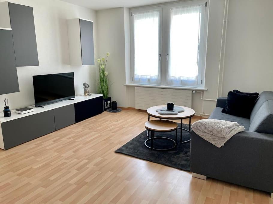Gemuetliche An Bester Lage Im Kreis 4 Apartment