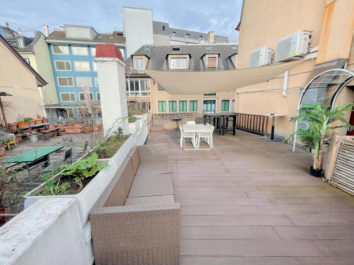 Apartment Center *