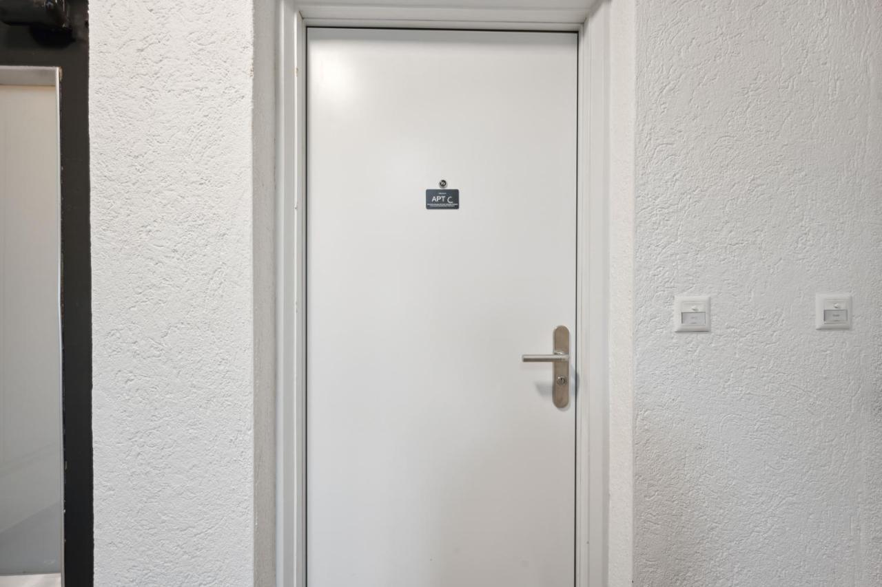 Apartment Muenstergasse Old Town