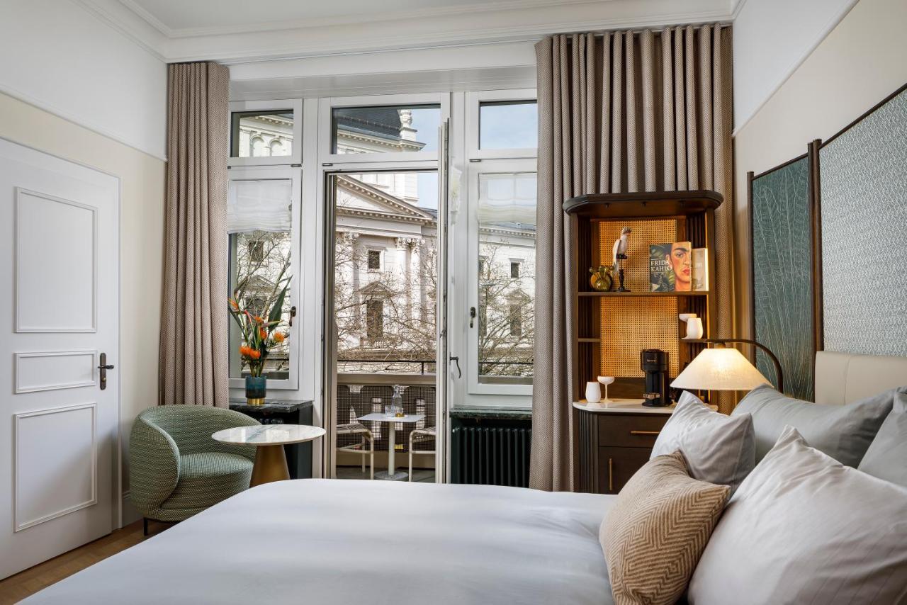 Hotel Small Luxury Ambassador 4*