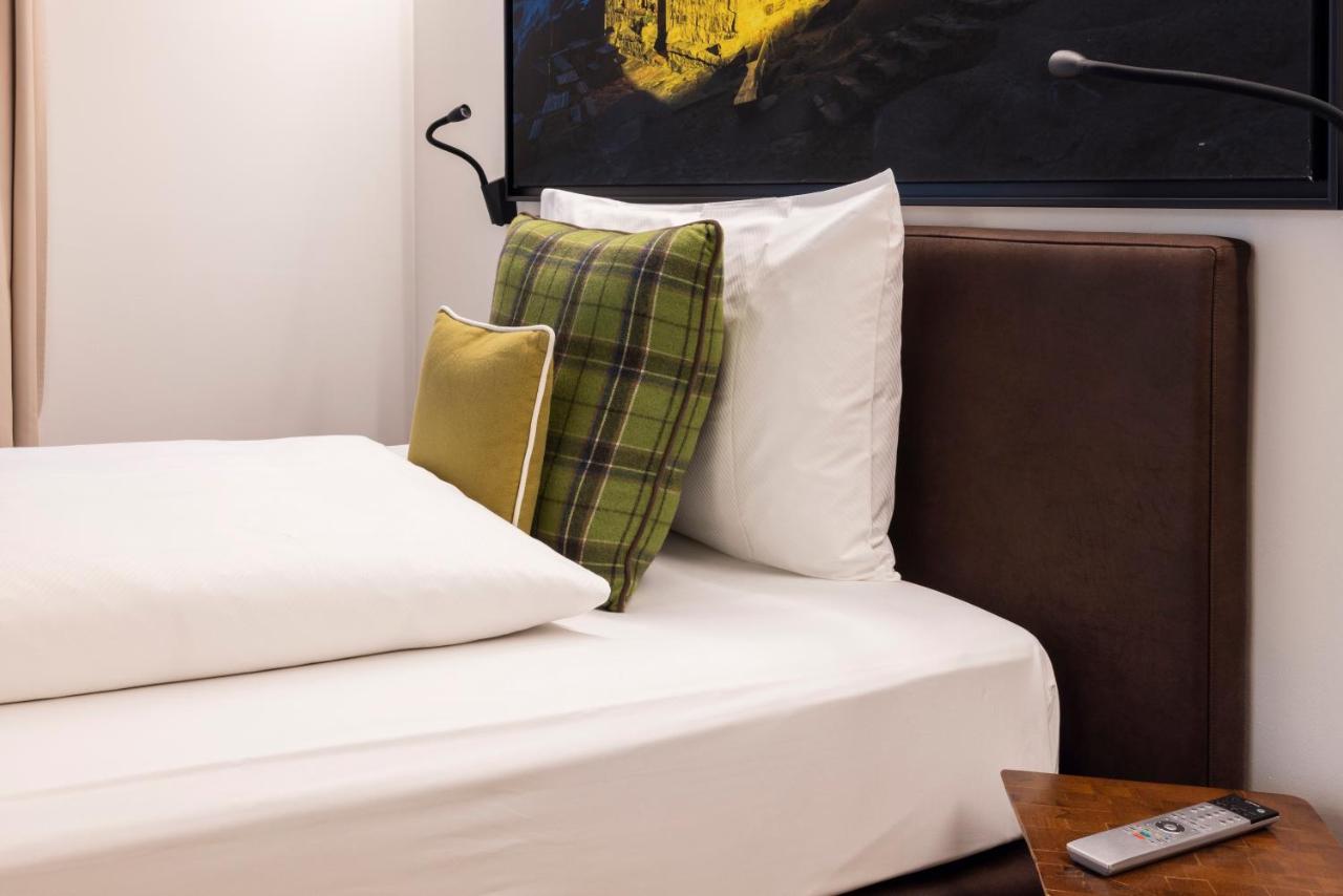 Fred Leonhardstrasse - Mobile Check-in 3*