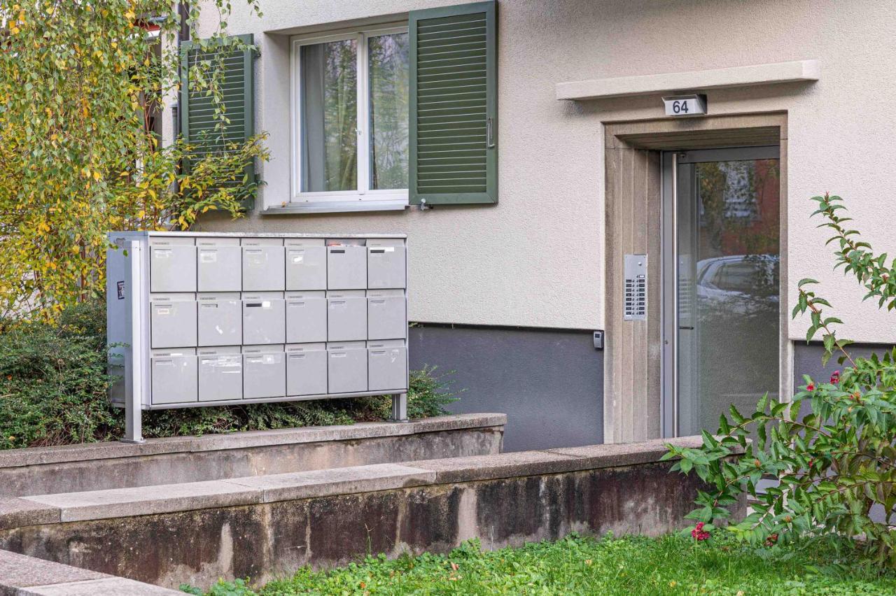 Apartment In West